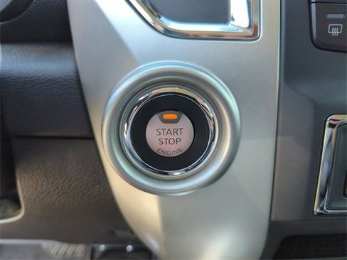 Certified 2021 Nissan Titan SV w/ SV Convenience Package image 42