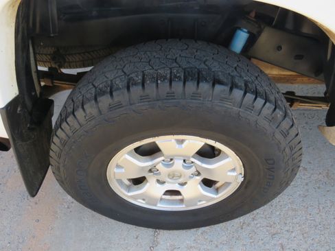 Used 2008 Toyota Tacoma PreRunner image 30