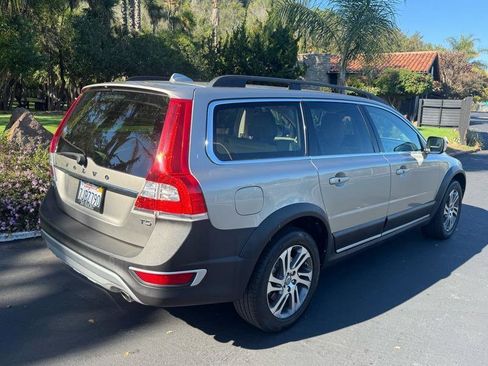 Used 2015 Volvo XC70 T5 Premier w/ Convenience Package image 6