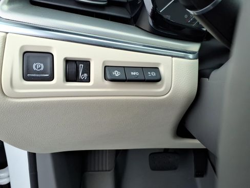 Used 2023 Cadillac XT5 Premium Luxury w/ Technology Package image 23