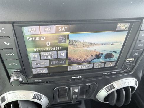 Used 2013 Jeep Wrangler Unlimited Sahara w/ Trailer Tow Group AWD/4WD image 11