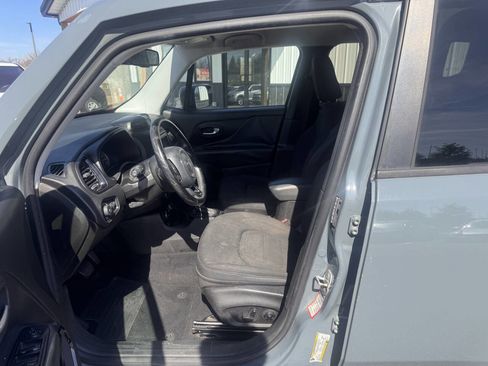 Used 2017 Jeep Renegade Altitude image 13