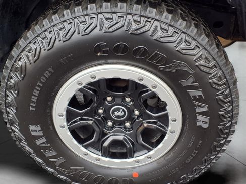 Used 2022 Ford Bronco Outer Banks w/ Sasquatch Package image 8