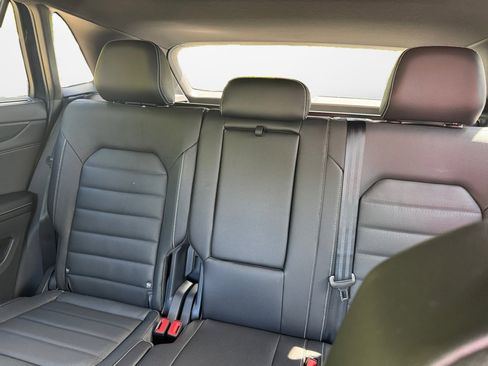 New 2026 Volkswagen Atlas SE image 11