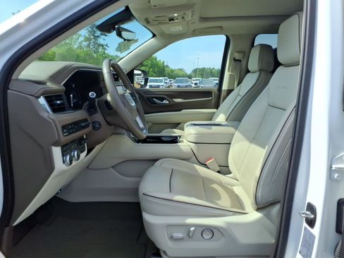 Used 2021 GMC Yukon XL Denali w/ Denali Ultimate Package AWD/4WD image 19