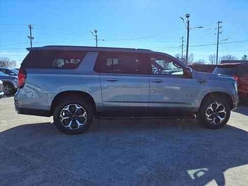 New 2026 GMC Yukon XL AT4 image 8