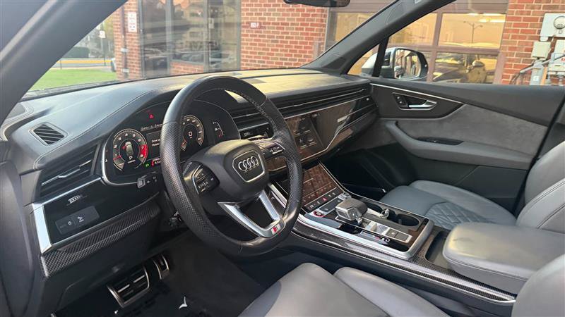 Used 2021 Audi SQ7 Premium Plus w/ Driver Assistance Package AWD/4WD image 30