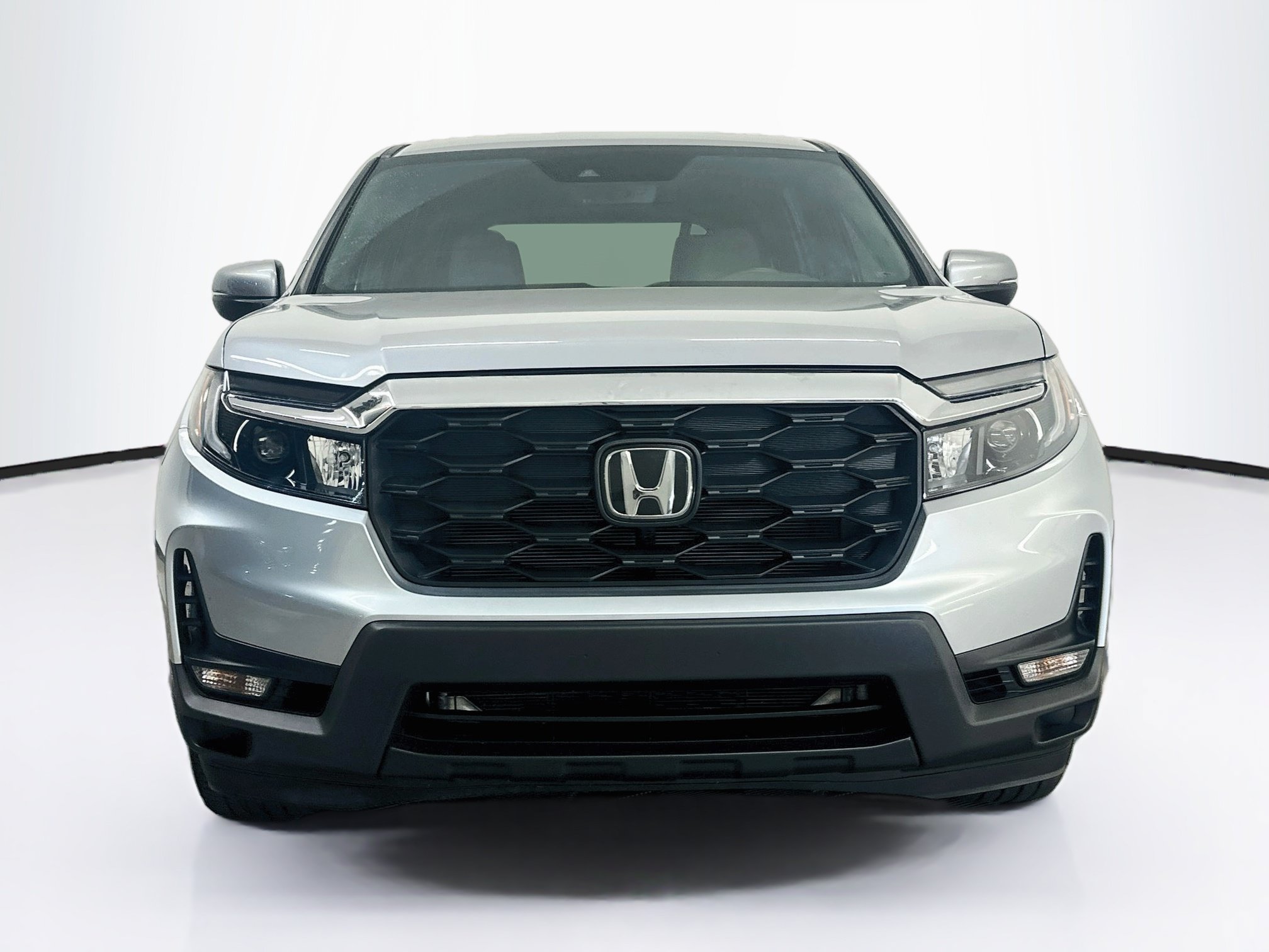 Used 2023 Honda Passport EX-L image 2
