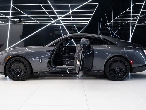 Used 2024 Rolls-Royce Spectre w/ Spectre Launch Package AWD/4WD image 7