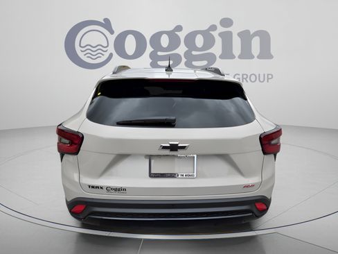 New 2026 Chevrolet Trax RS w/ Driver Confidence Package FWD image 5