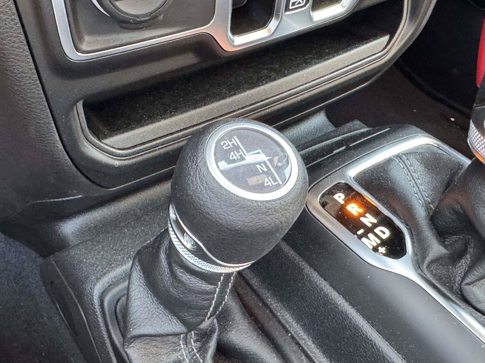 Used 2024 Jeep Wrangler Unlimited Sport AWD/4WD image 14