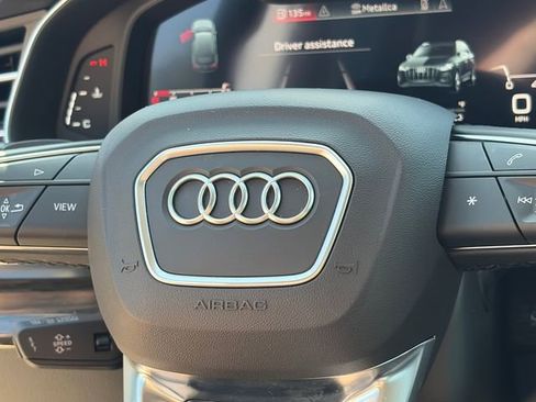 Used 2022 Audi Q7 3.0T Premium Plus w/ Premium Plus Package AWD/4WD image 25