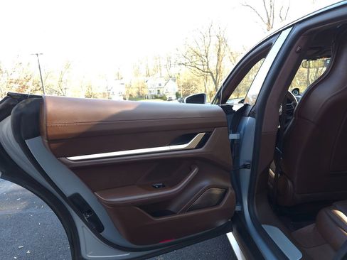 Used 2020 Porsche Taycan Turbo image 26