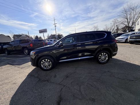 Used 2020 Hyundai Santa Fe SE w/ Cargo Package image 18
