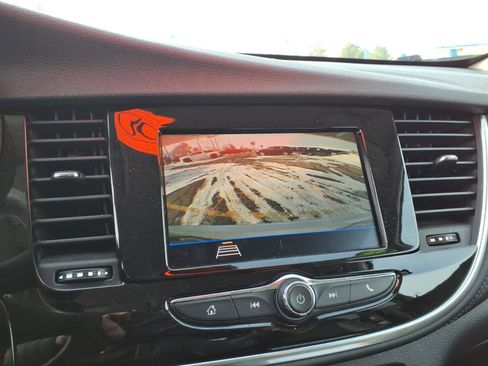 Certified 2022 Buick Encore Preferred w/ Safety Package image 18