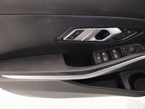 Used 2023 BMW 330i xDrive Sedan w/ Premium Package image 18