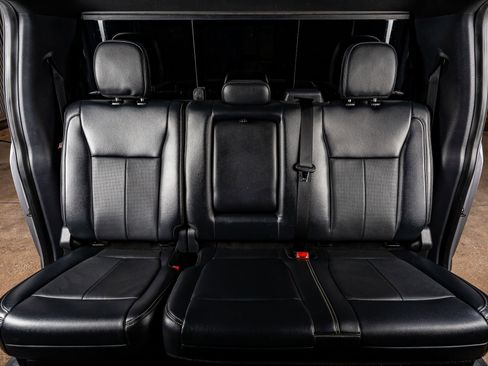 Used 2022 Ford F250 Lariat w/ Black Appearance Package image 35