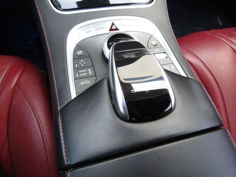 Used 2015 Mercedes-Benz S 550 4MATIC Coupe image 26