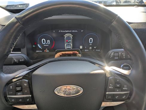 Used 2025 Ford Explorer Platinum w/ Ultimate Package image 32