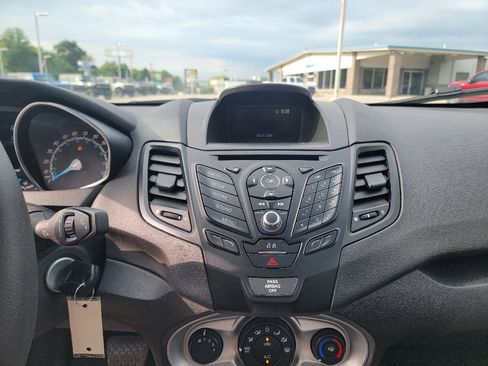 Used 2019 Ford Fiesta SE FWD image 18