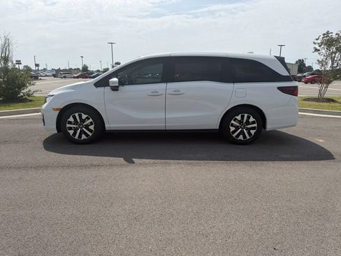 New 2026 Honda Odyssey EX-L image 2
