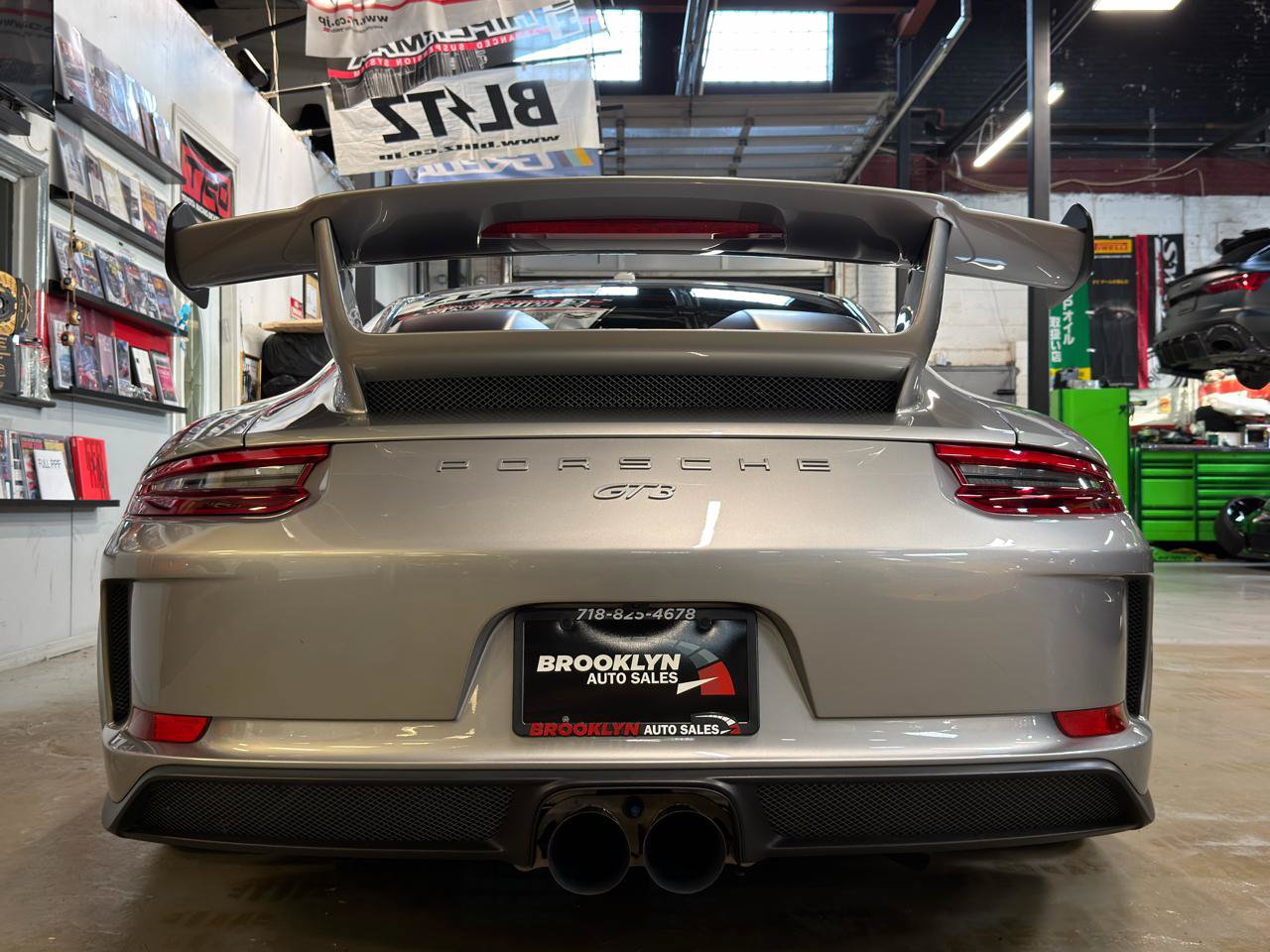 Used 2018 Porsche 911 GT3 RWD image 8