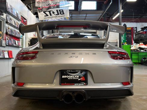Used 2018 Porsche 911 GT3 RWD image 8