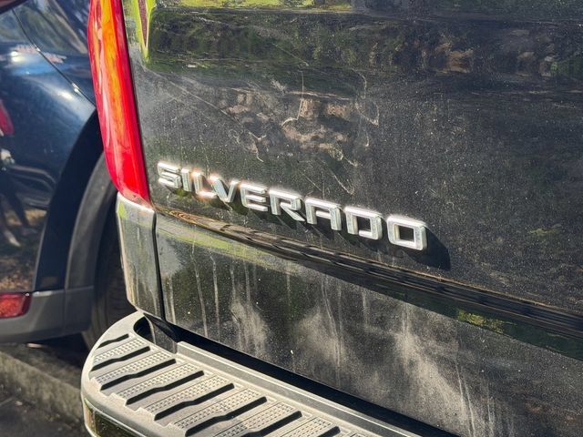 Used 2019 Chevrolet Silverado 1500 Custom Trail Boss w/ Custom Convenience Package AWD/4WD image 10