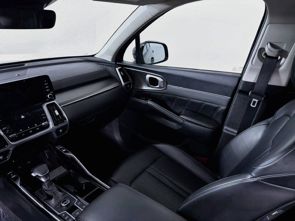 Used 2023 Kia Sorento SX AWD/4WD image 24