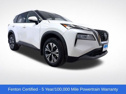 Used 2021 Nissan Rogue SV image 1