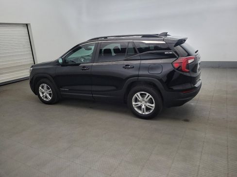 Used 2022 GMC Terrain SLE w/ Driver Convenience Package AWD/4WD image 3