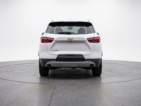Used 2025 Chevrolet Blazer LT FWD image 7