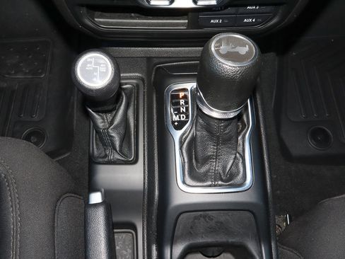 Used 2023 Jeep Wrangler Unlimited image 23