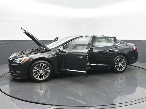 Used 2017 Buick LaCrosse Preferred image 55