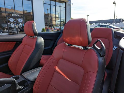 Used 2017 Ford Mustang GT Premium image 46