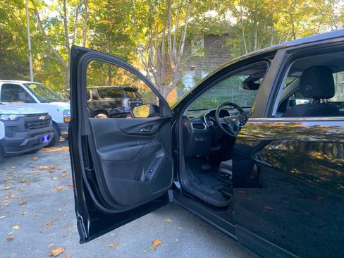 Used 2024 Chevrolet Equinox LT image 15