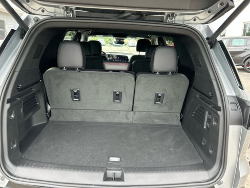 Used 2025 Chevrolet Traverse RS w/ LPO, Floor Liner Package AWD/4WD image 25
