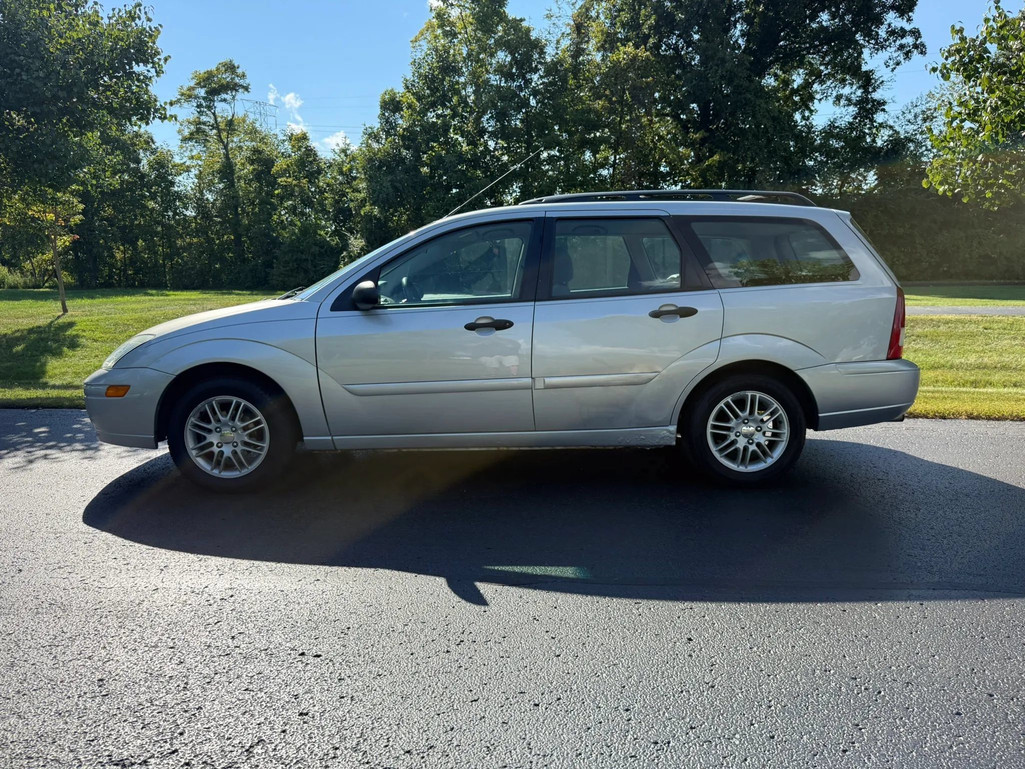 Used 2002 Ford Focus SE FWD image 8