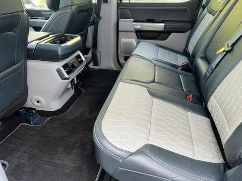 Used 2022 Ford F150 Limited image 16