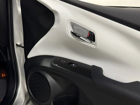 Used 2017 Toyota Prius Four w/ Premium Convenience Package image 40