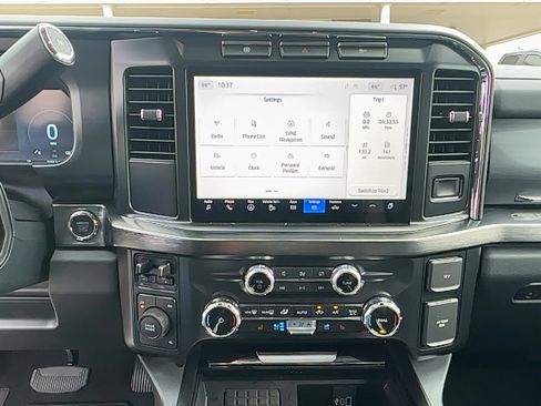 Used 2024 Ford F350 Lariat image 18