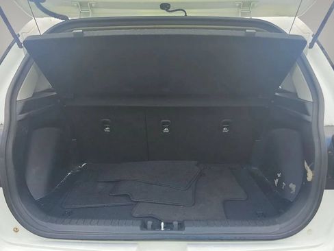 Used 2026 Hyundai Venue SE FWD image 6