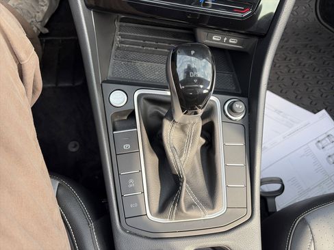 New 2025 Volkswagen Jetta SE image 28