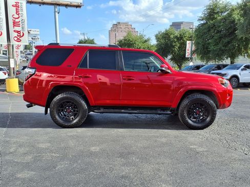 Used 2022 Toyota 4Runner SR5 Premium w/ Moonroof Package AWD/4WD image 6