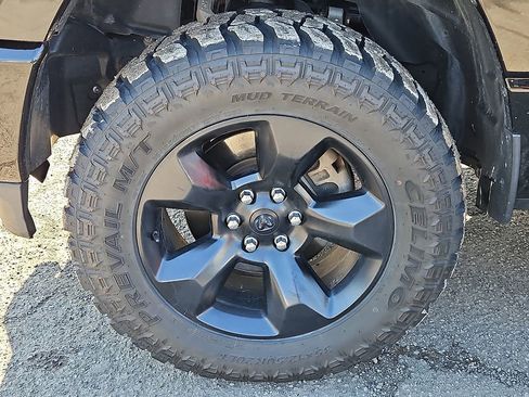 Used 2019 RAM 1500 Big Horn image 32