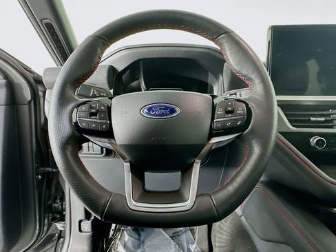 Used 2025 Ford Explorer ST-Line w/ ST-Line Street Pack AWD/4WD image 13