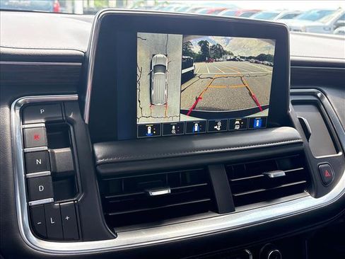 Used 2024 Chevrolet Suburban High Country AWD/4WD image 14
