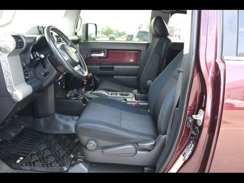 Used 2007 Toyota FJ Cruiser 4WD image 14