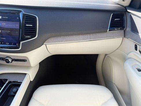Used 2025 Volvo XC90 B5 Plus w/ Protection Package Premier image 19