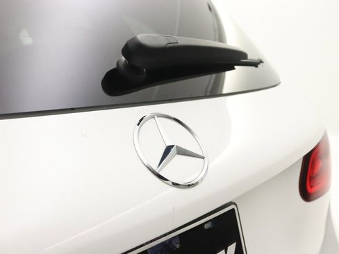 Certified 2022 Mercedes-Benz GLC 300 image 23